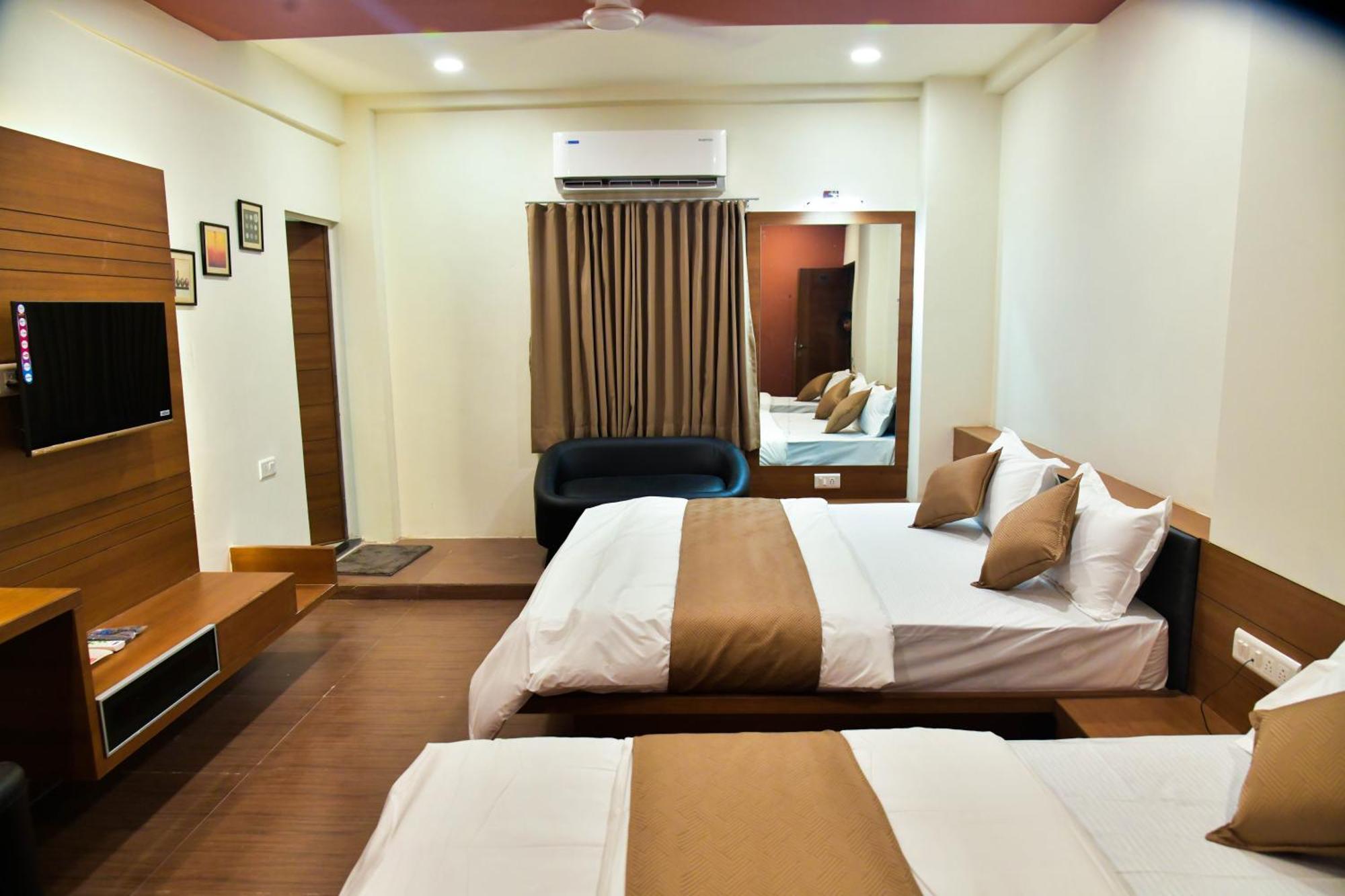 Hotel Ashooka Inn Gandhinagar Ngoại thất bức ảnh