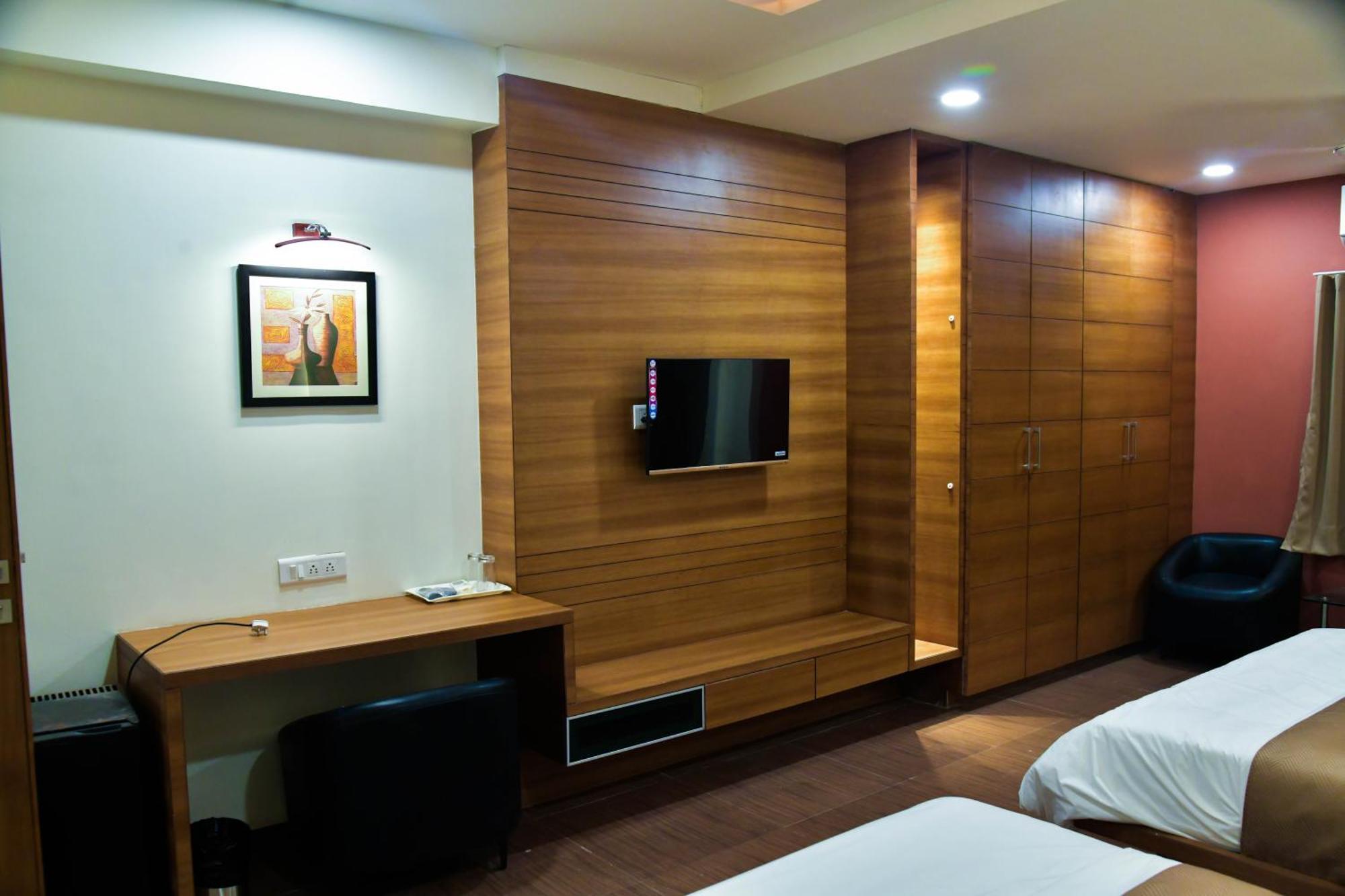 Hotel Ashooka Inn Gandhinagar Ngoại thất bức ảnh