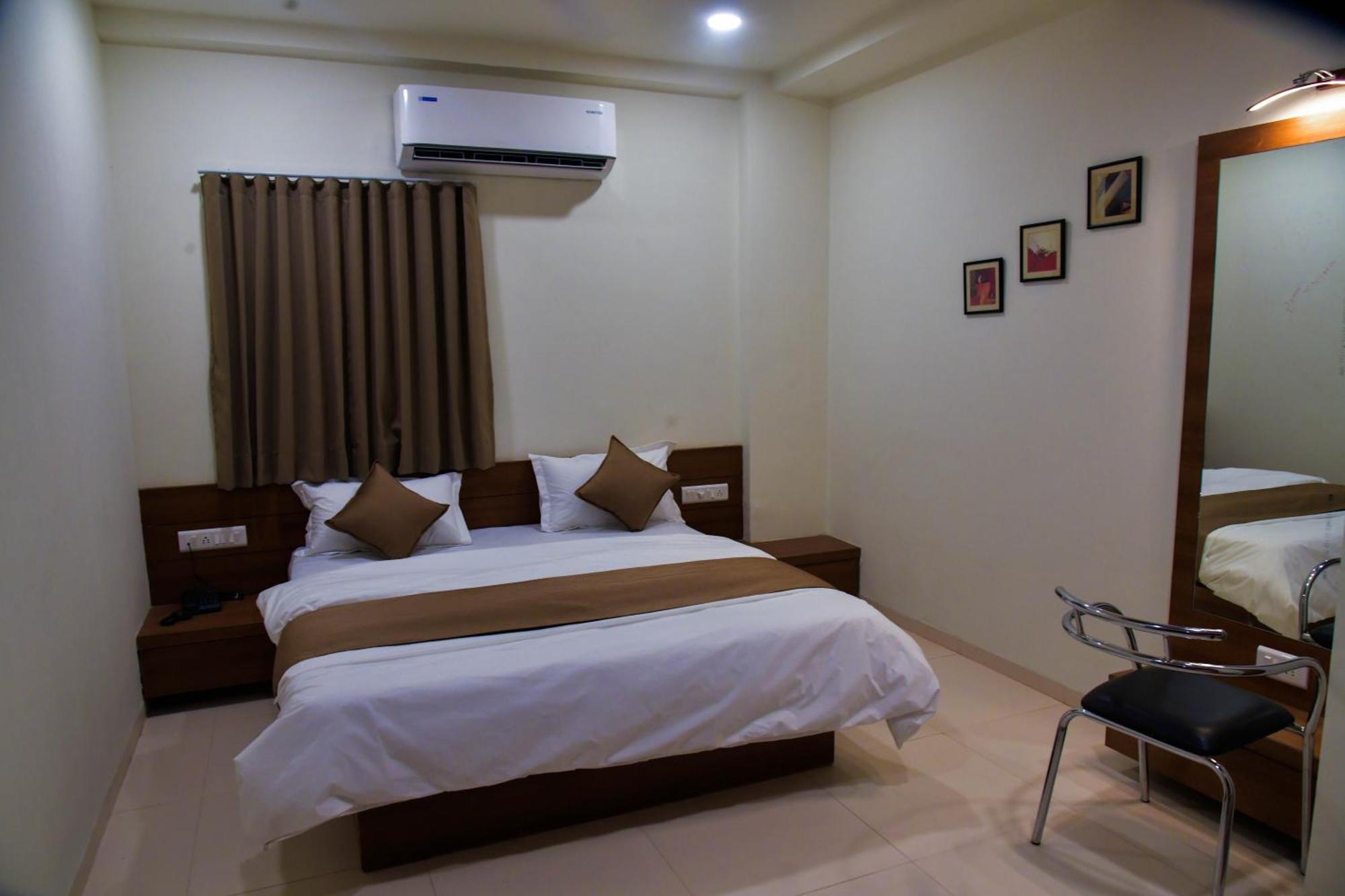 Hotel Ashooka Inn Gandhinagar Ngoại thất bức ảnh
