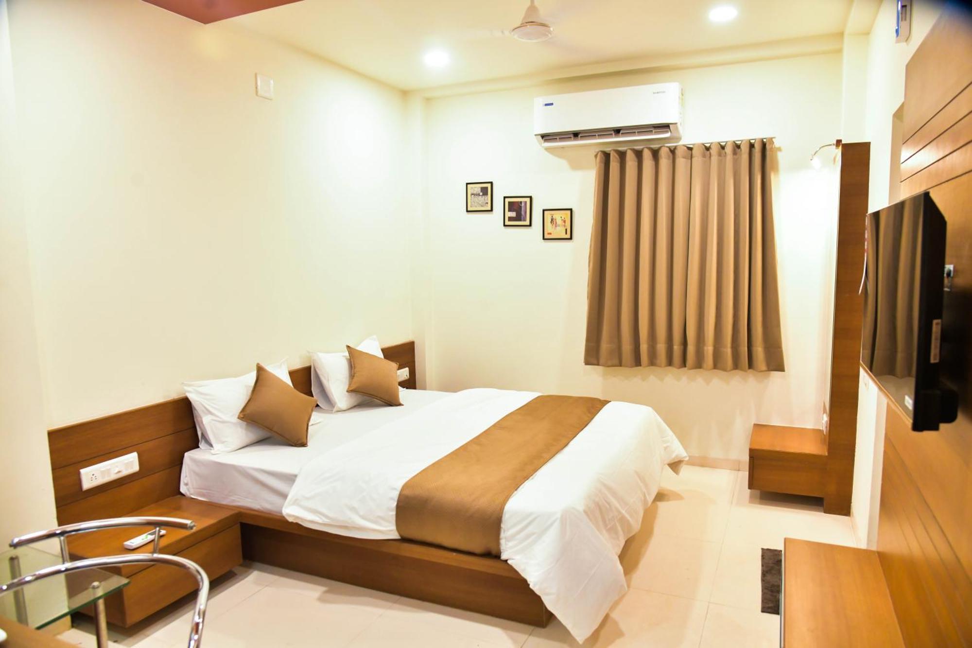 Hotel Ashooka Inn Gandhinagar Ngoại thất bức ảnh