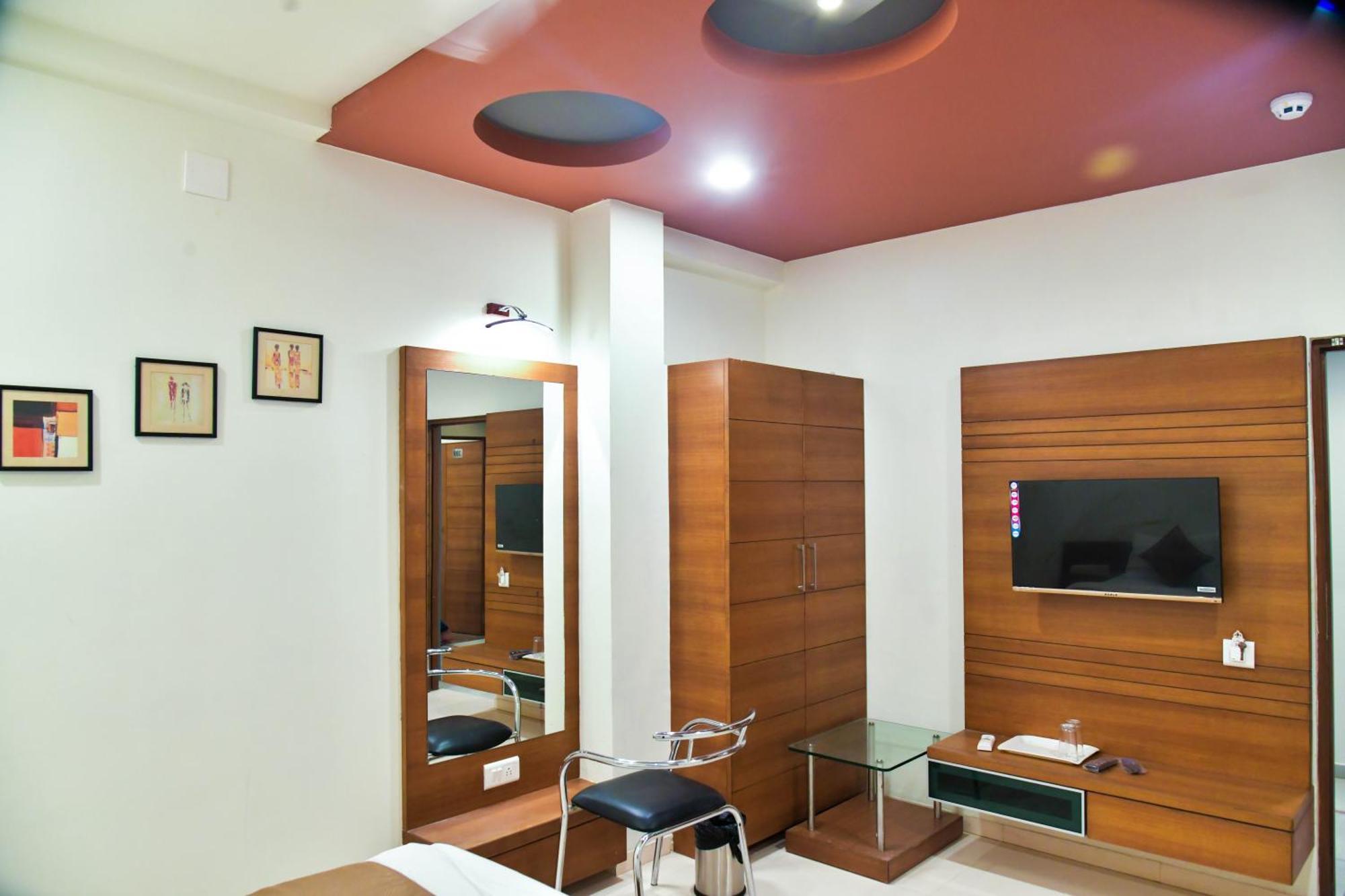 Hotel Ashooka Inn Gandhinagar Ngoại thất bức ảnh