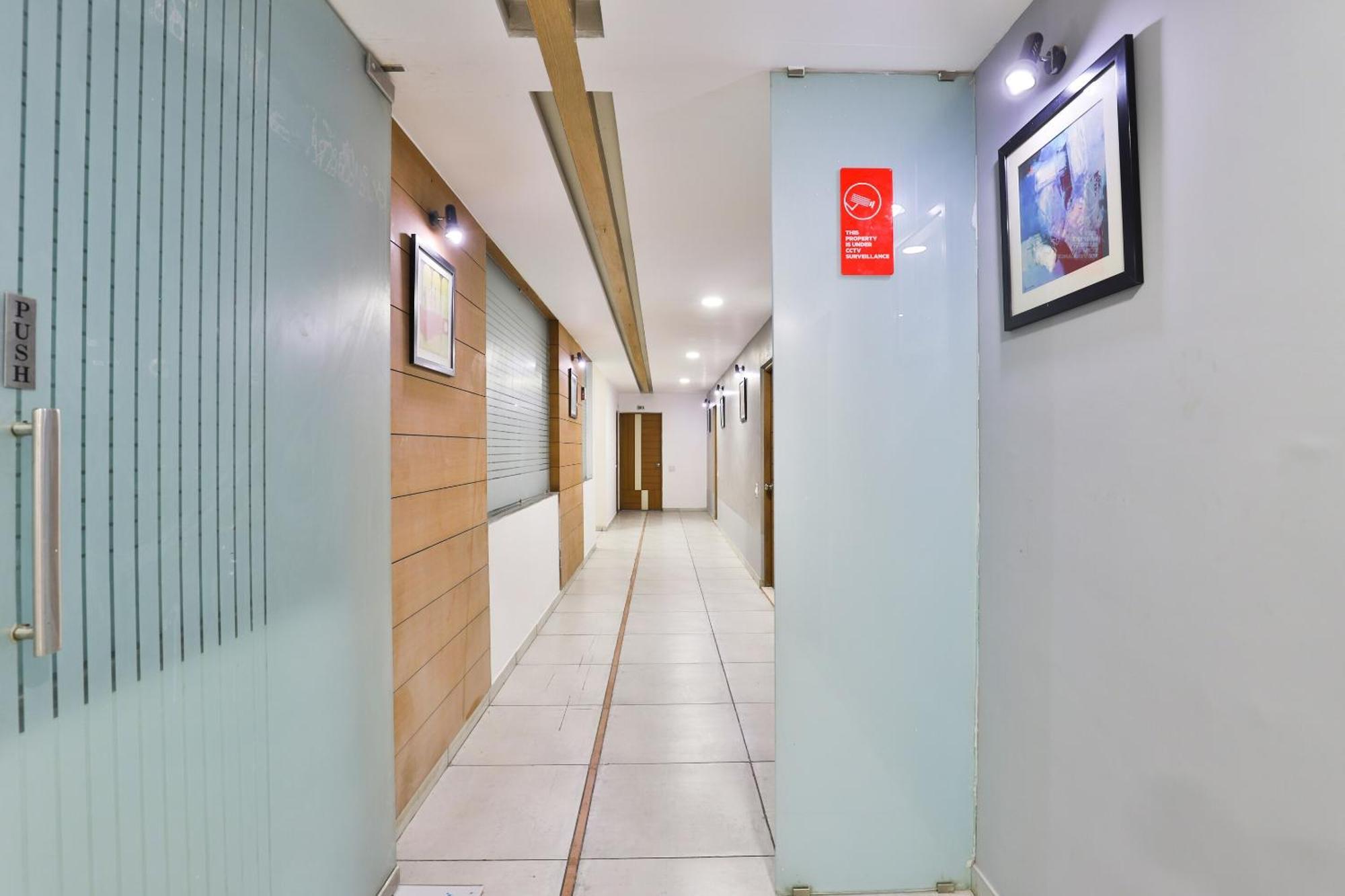 Hotel Ashooka Inn Gandhinagar Ngoại thất bức ảnh