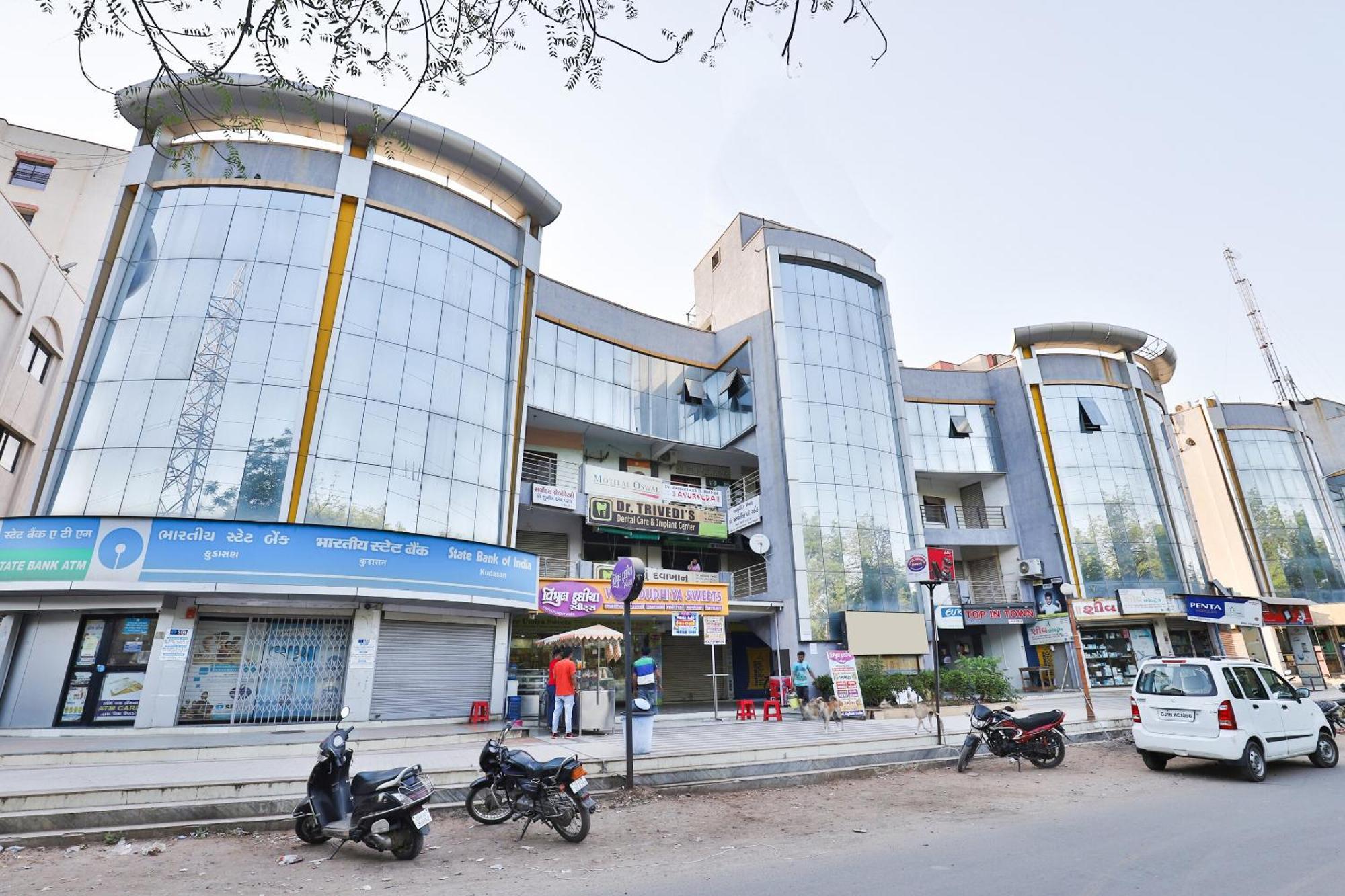 Hotel Ashooka Inn Gandhinagar Ngoại thất bức ảnh
