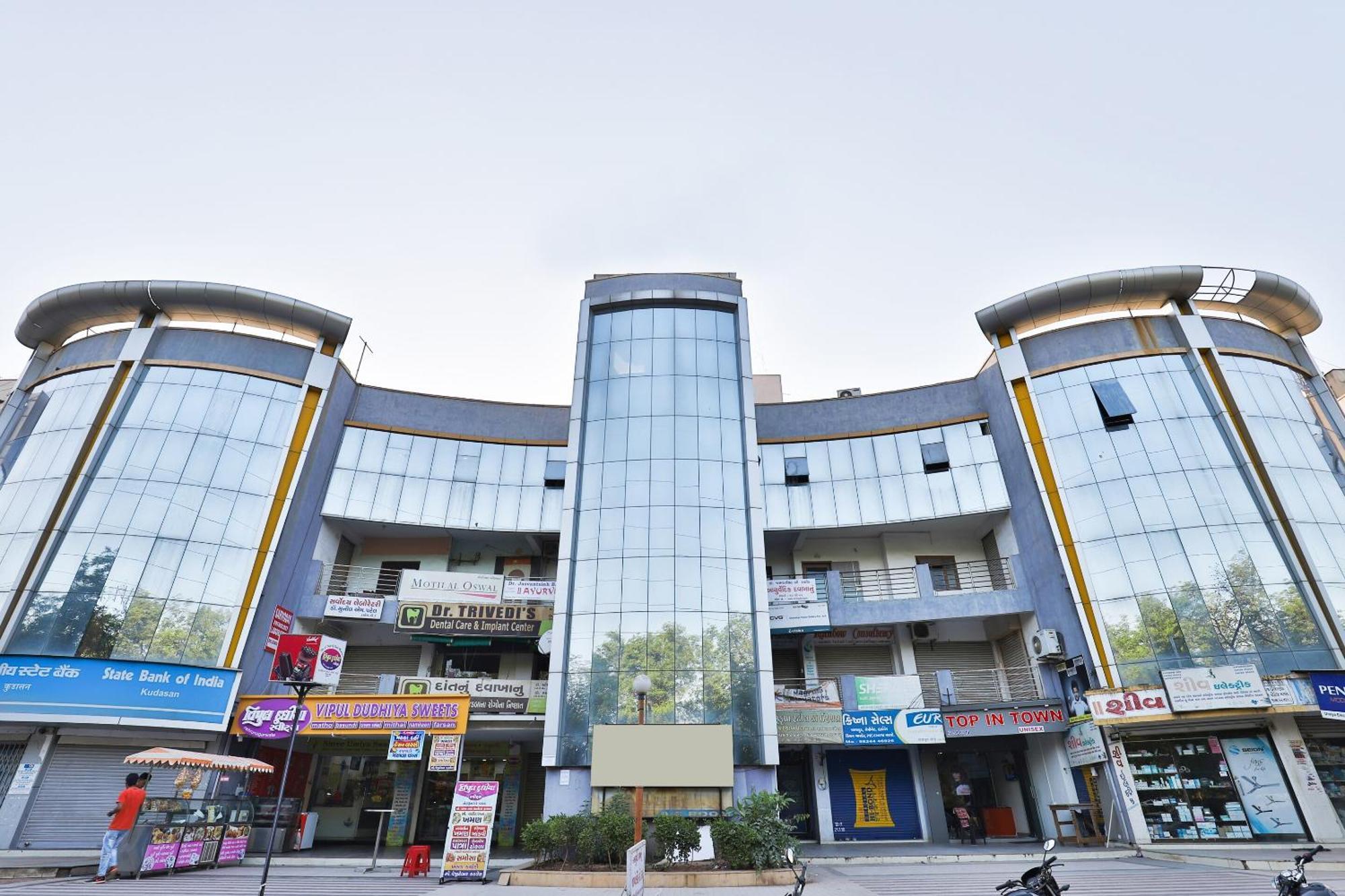 Hotel Ashooka Inn Gandhinagar Ngoại thất bức ảnh